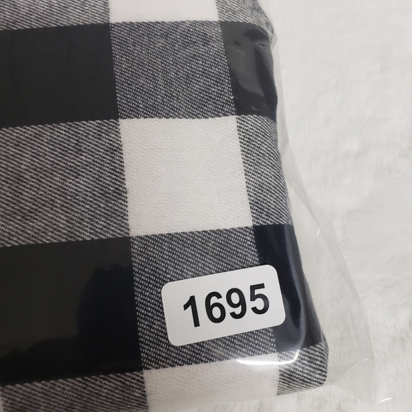 48" Buffalo Plaid Christmas Tree Skirt Black & White - Picture 6 of 6